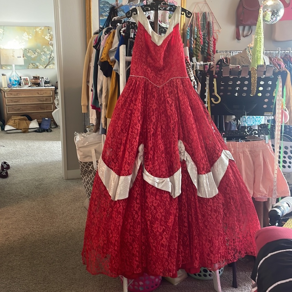 GIFTED 1950’a Vintage Red Southern Belle Ball Gown Red Lace Bows Maxi Dress - Picture 4 of 17